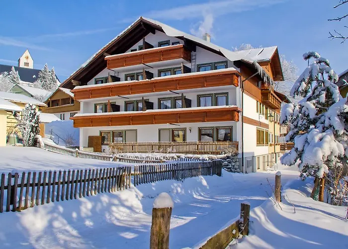 Rose Hotel Oy-Mittelberg