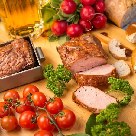 Rose 3* Oy-Mittelberg